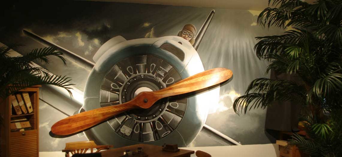 peinture murale showroom aviator goggle by leon jeantet